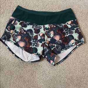 Oiselle Toolbelt Roga Short - Women’s Size 4